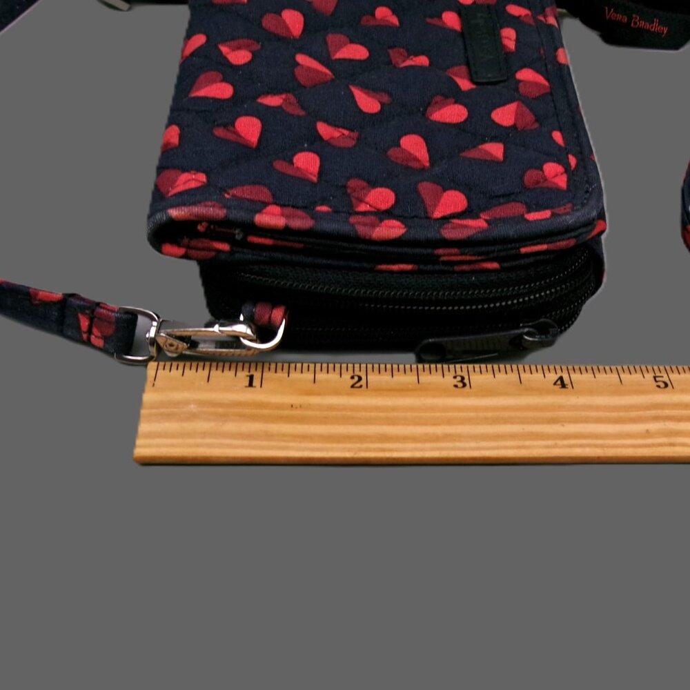 Vera Bradley Crossbody in Sweet Hearts Fabric, RFID All in One - Picture 6 of 7